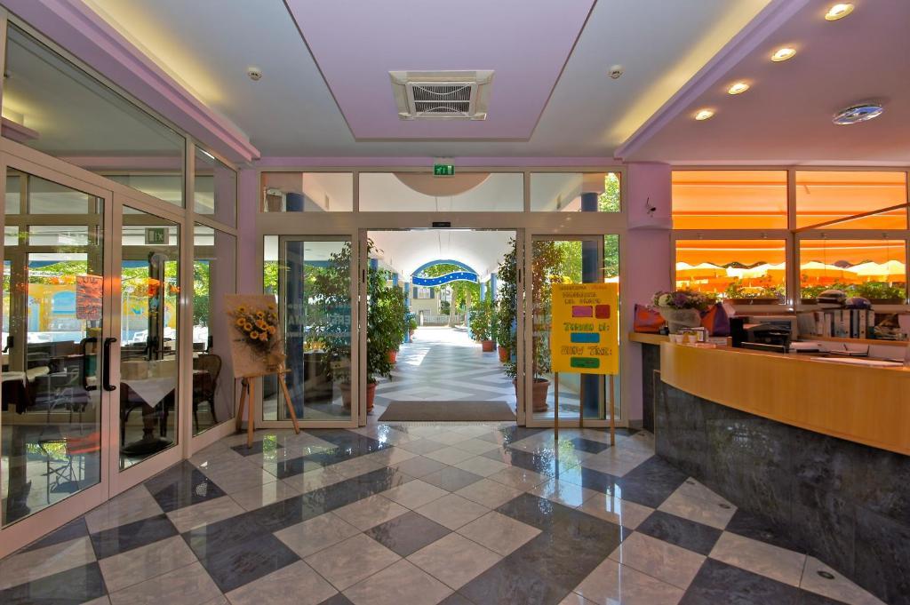 Serenissima Village 3*